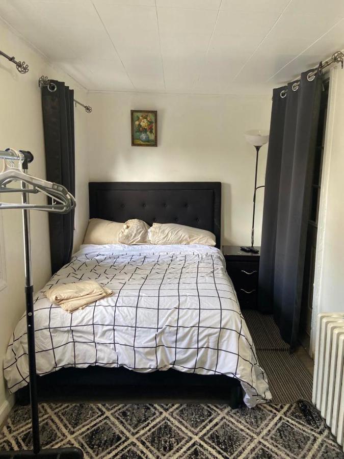 Cozzy Room With Private Entrance And Drive Way 纽约 外观 照片