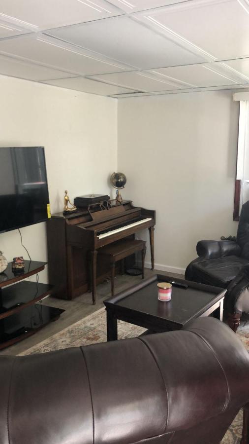 Cozzy Room With Private Entrance And Drive Way 纽约 外观 照片