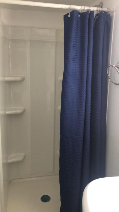 Cozzy Room With Private Entrance And Drive Way 纽约 外观 照片